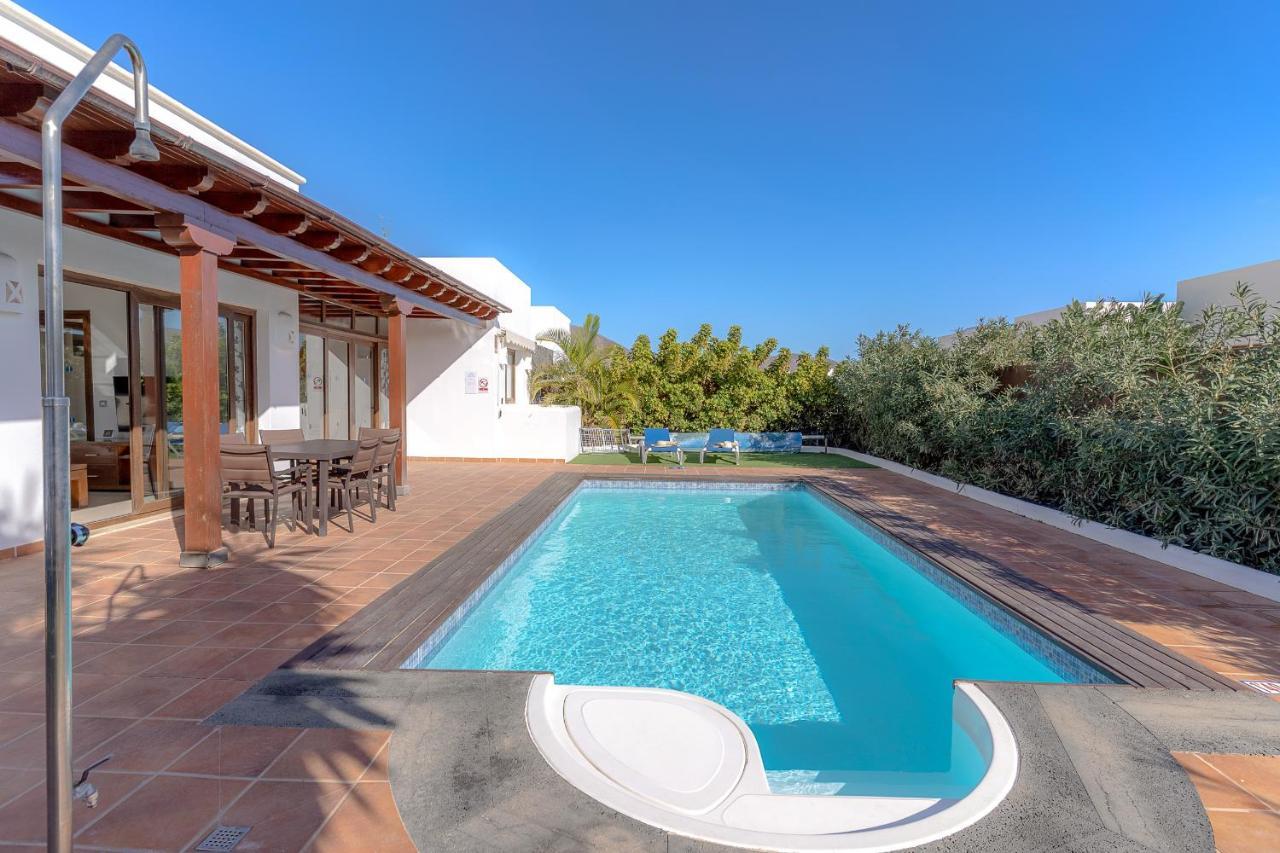 Villa Alegria Playa Blanca  Exterior photo